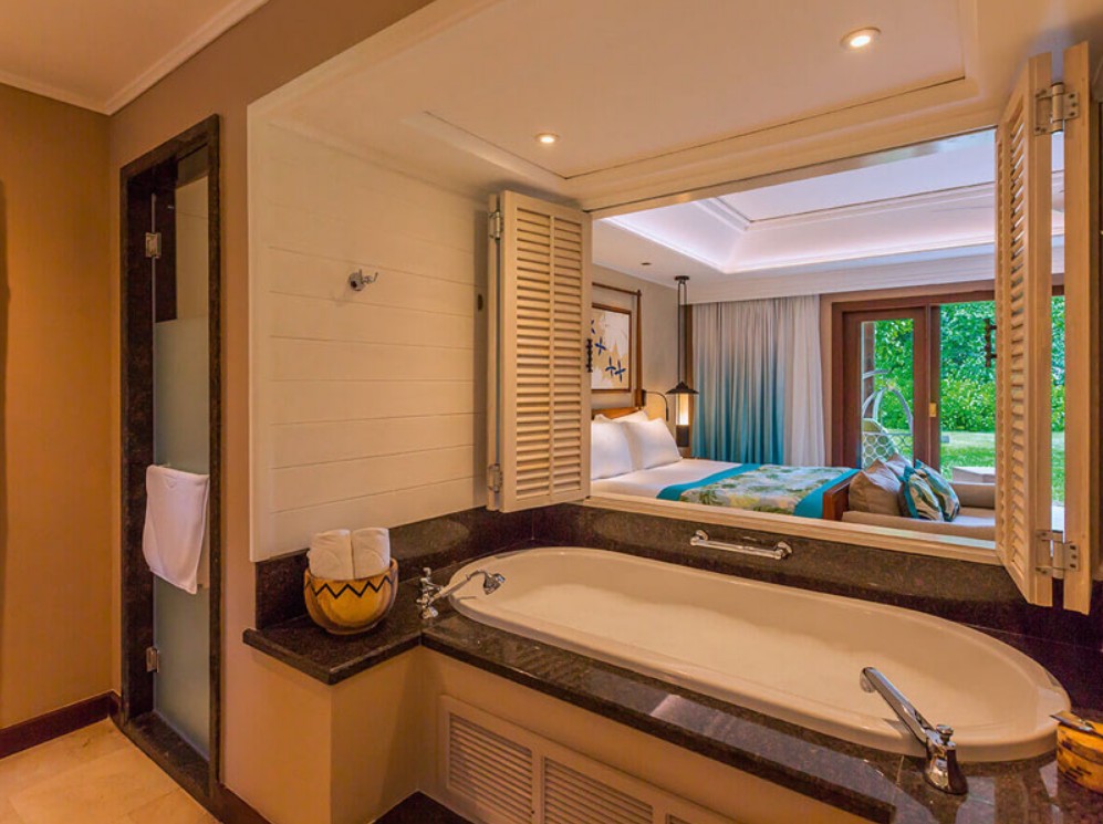 Junior Suite, Constance Lemuria Resort Praslin Seychelles 5*