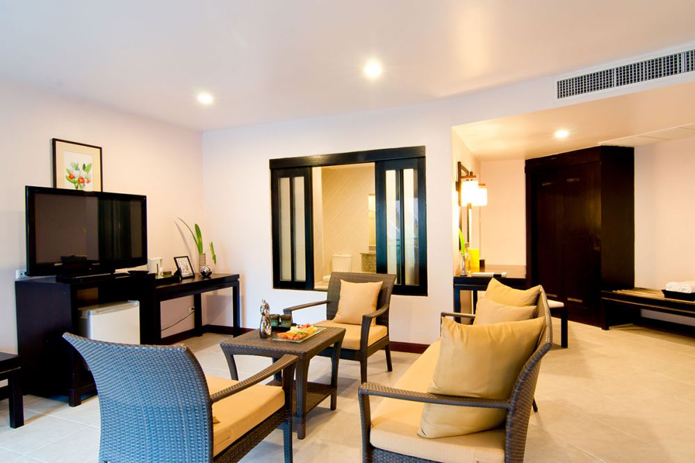 Junior Suite, Deevana Patong Resort & Spa 3*