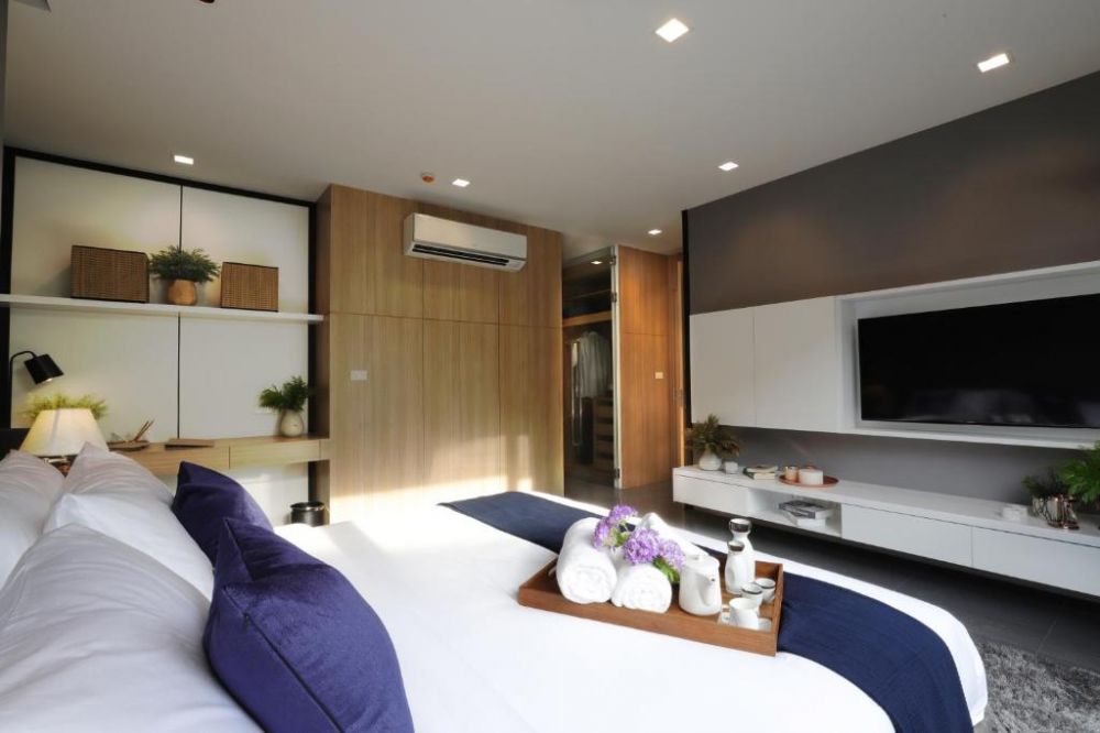 Three Bedroom Royal Suites, Alix Bangkok Hotel 4*