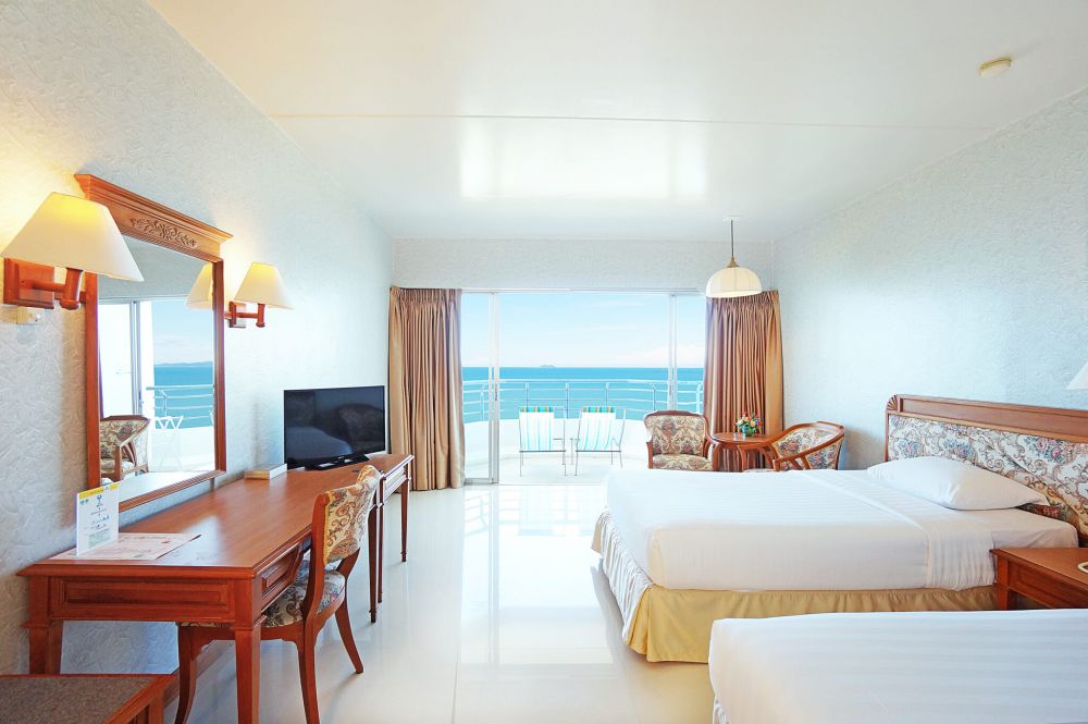 Deluxe, Pattaya Park Beach Resort 3*