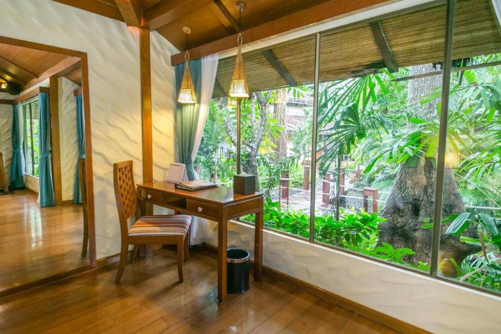 Premium Deluxe Cabana Garden View, Centara Koh Chang Tropicana 4+