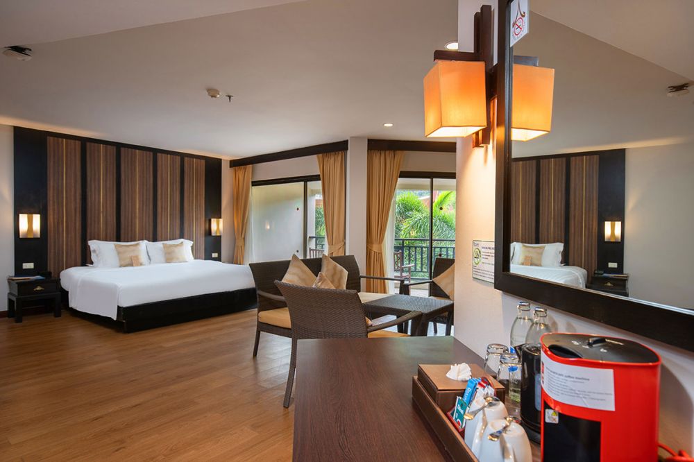 Junior Suite, Deevana Patong Resort & Spa 3*