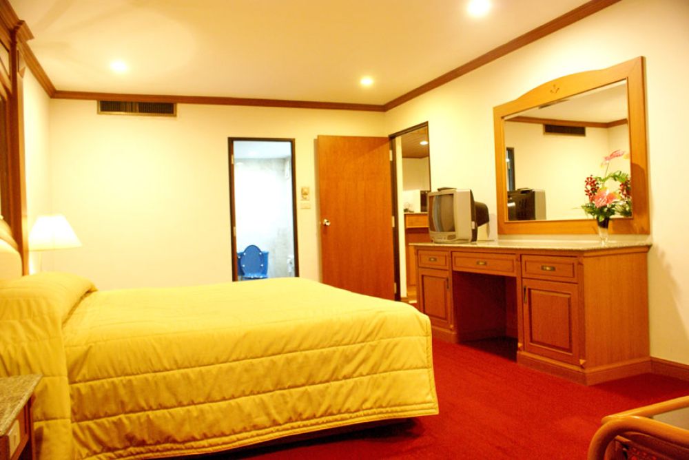 Suite 1-Bedroom, Royal Palace Hotel 3*
