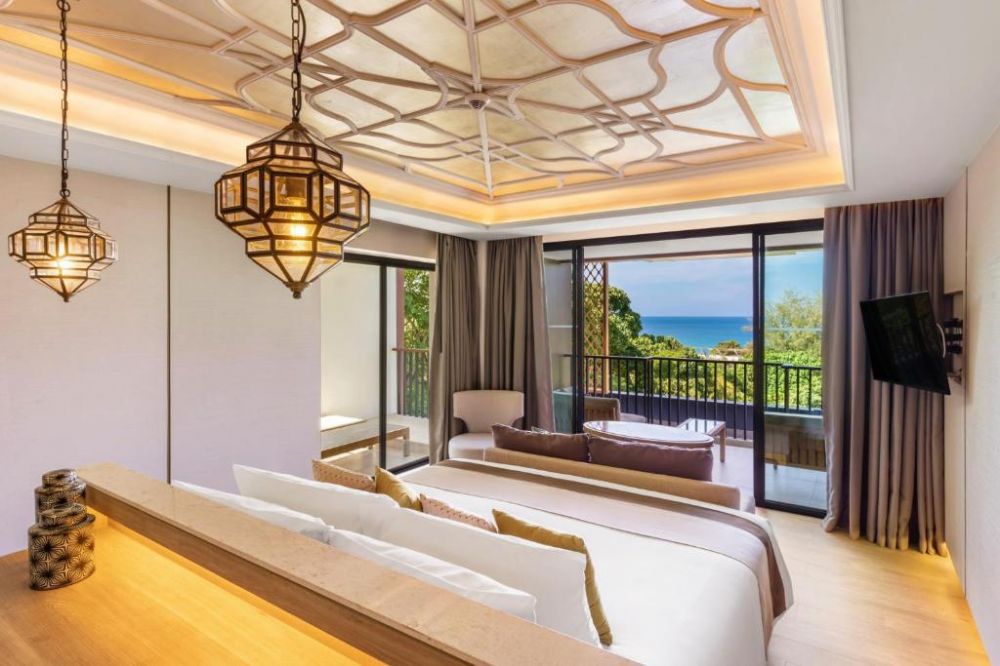 Deluxe Sea View/ Garden View Whirlpool Bath Suite, Avista Grande Phuket Karon 5*