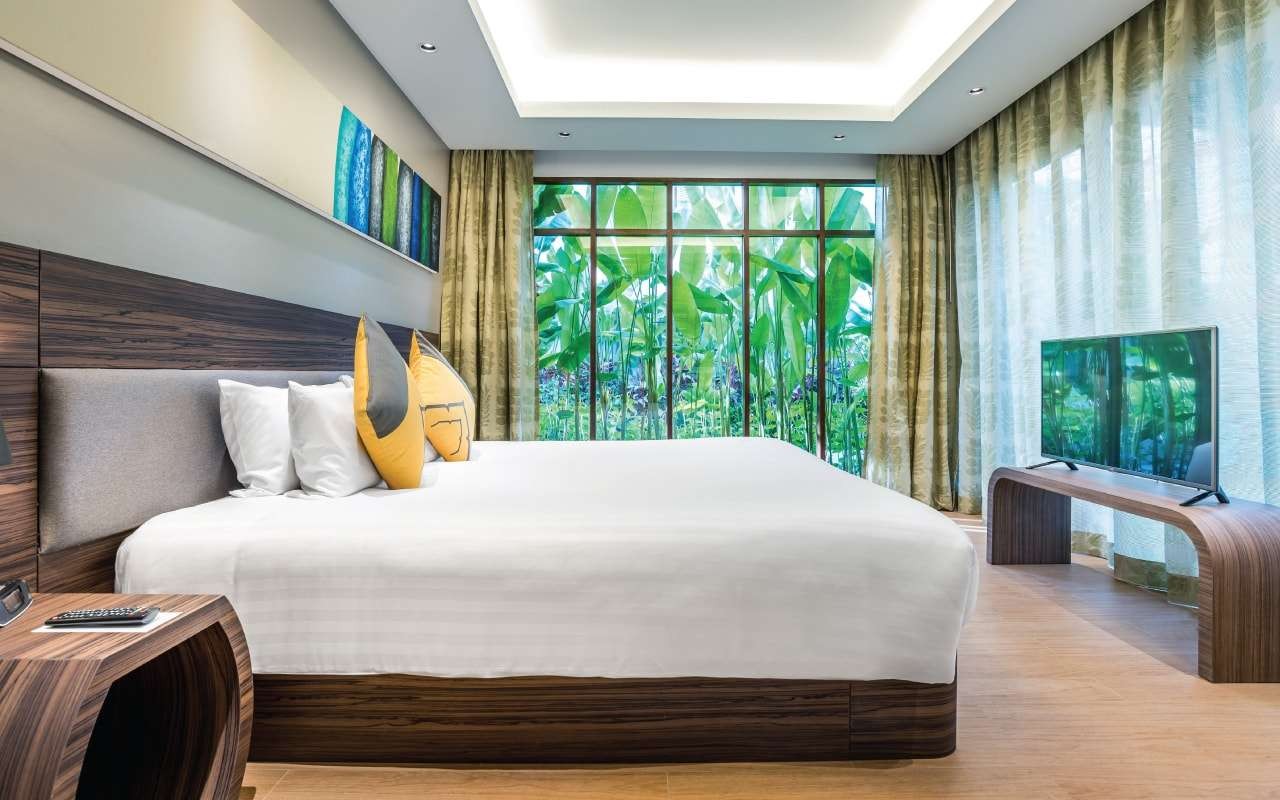 Paradise Suite/ Family Fun Suite, Holiday Inn Resort Phuket Karon Beach (ex. Destination Resorts Phuket Karon Beach) 4*