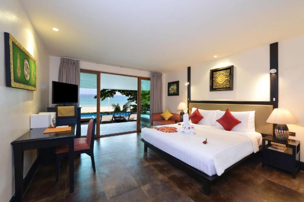 Beachfront Pool Villa, Andaman White Beach Resort 5*