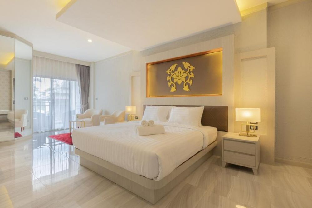 One Bedroom Premium Suite, Quality Resort and SPA Patong Beach Phuket 4*