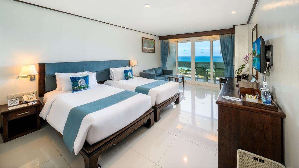 Deluxe SV, Andaman Beach Suites 4*