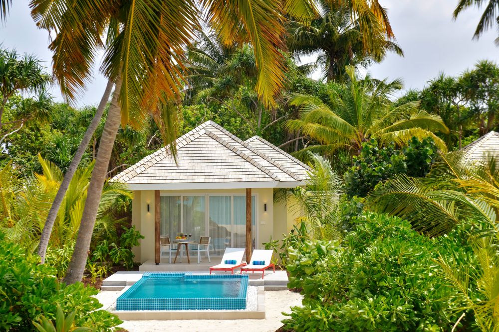 Sunrise/ Sunset Beach Pool Villa with Swirl pool, Kandima Maldives 5*