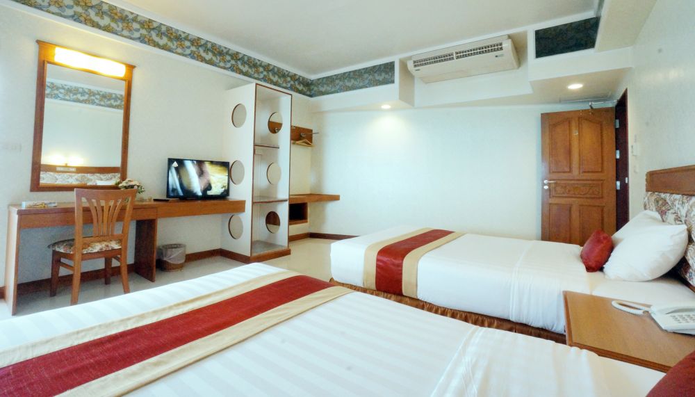 2 Bedroom Family Suite, Pattaya Park Beach Resort 3*