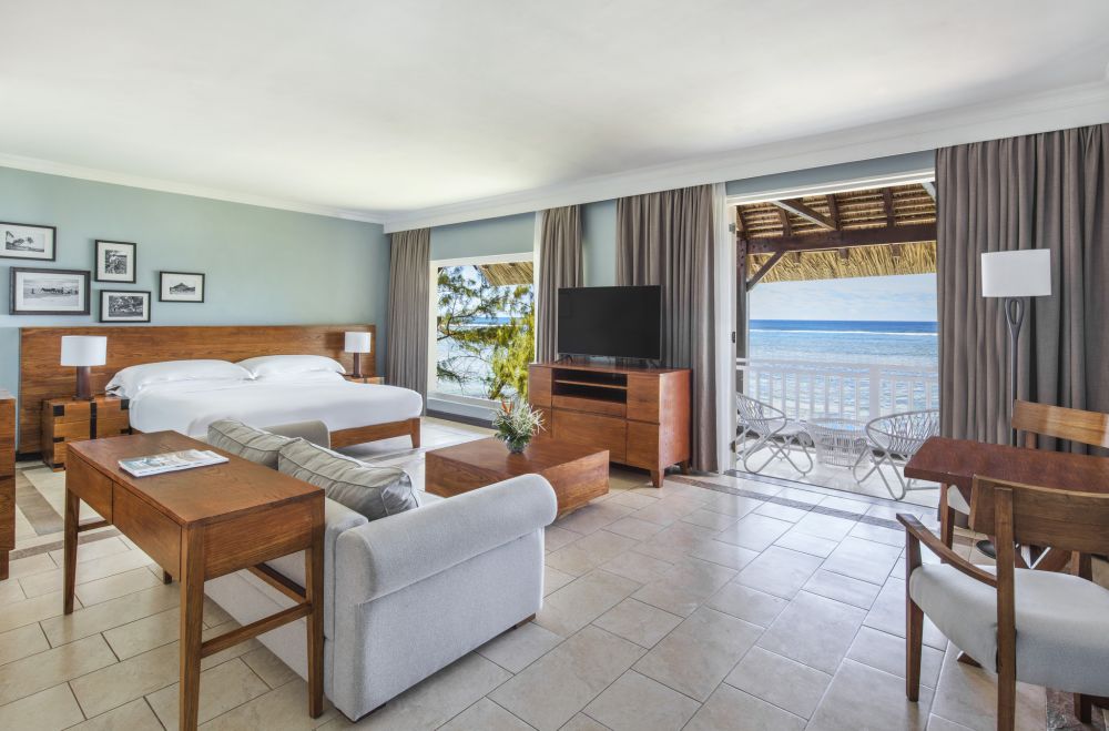 Beachfront Junior Suite, Outrigger Mauritius Beach Resort 5*