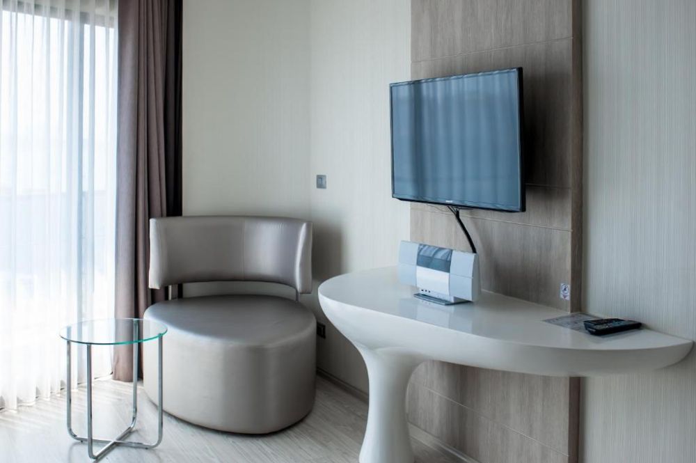 Deluxe Room Chic Tower, Discovery Beach Hotel 4*