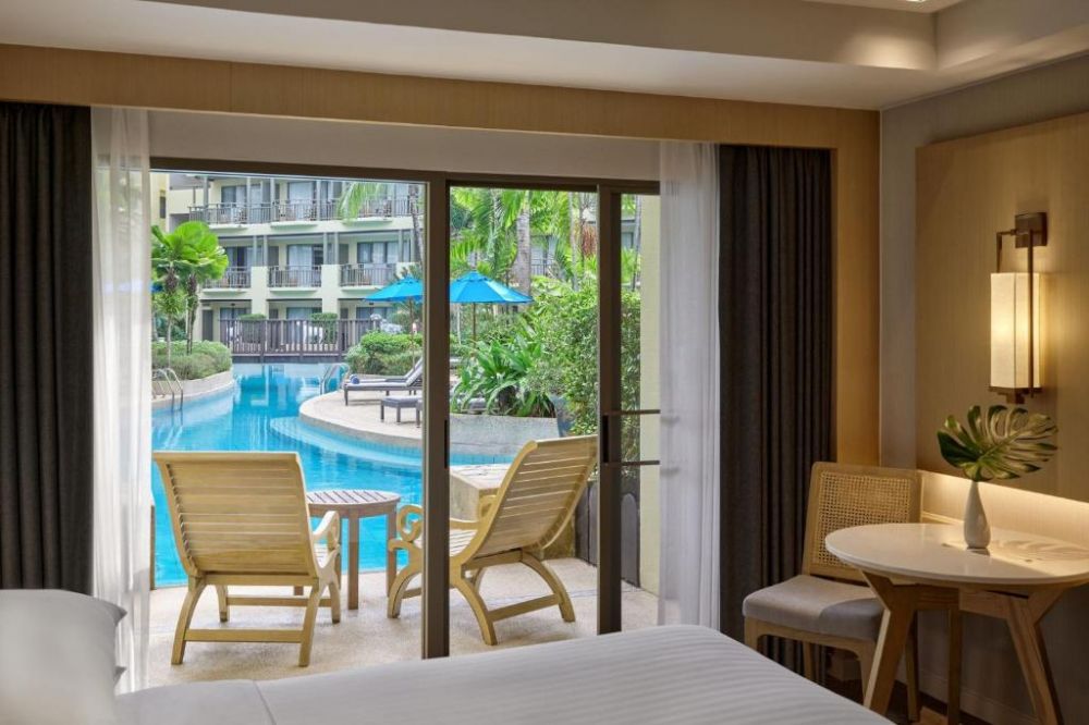 Premier Pool Access, Phuket Marriott Resort & Spa Merlin Beach 5*