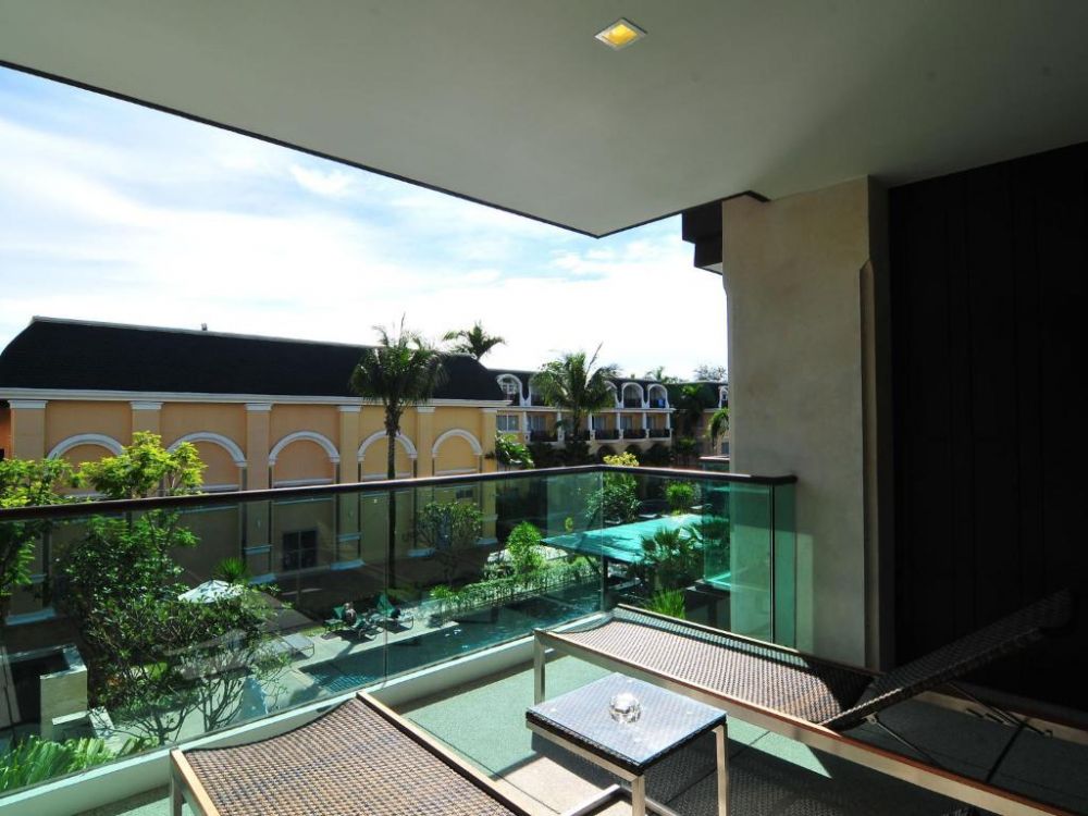 Sunset Deluxe Pool View | Sunset Wing, Phuket Graceland Resort & Spa 4*