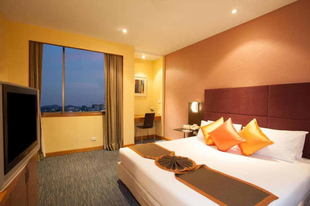Executive Deluxe, Phuket Merlin Hotel 4*