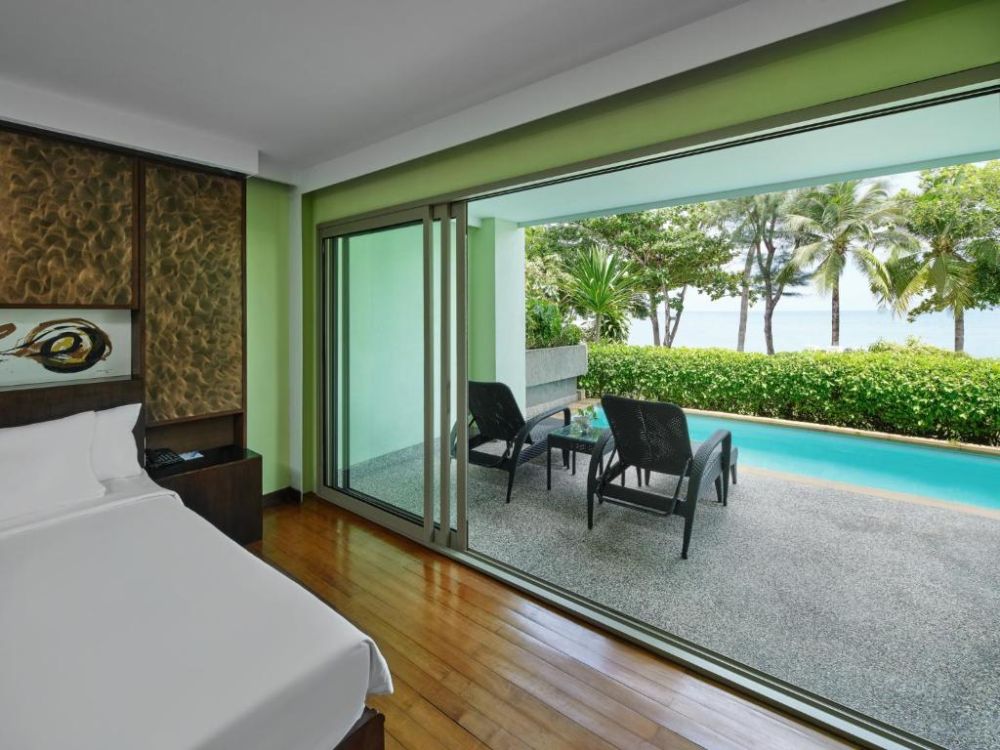 1BR Plunge Pool Suite Seaview, The Bliss South Beach Patong 4*