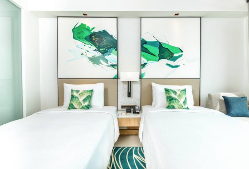 Guest Room With Balcony, Hilton Garden Inn Phuket Bangtao 4*